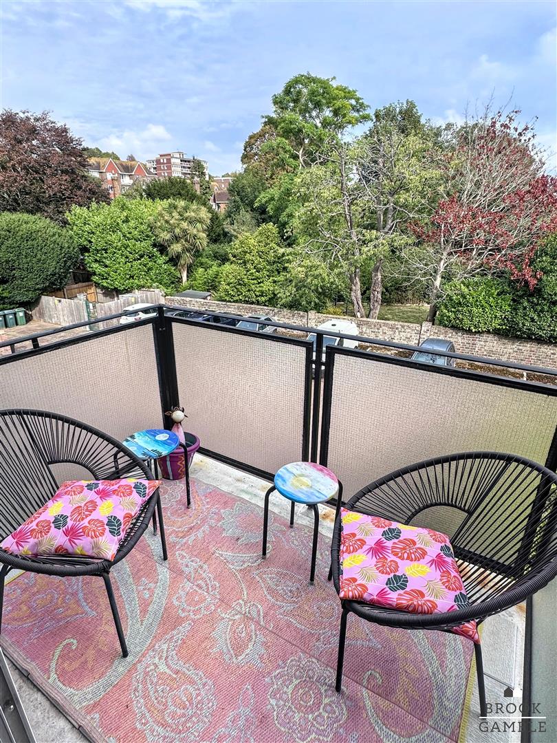 1 Bedroom Flat - Purpose Built. Moatcroft Court in Eastbourne, East Sussex 7